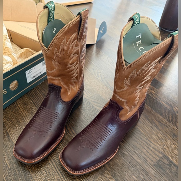 Tecovas Other - NWOT Tecovas Men's The Dusty in Chocolate/Sawdust Cowhide